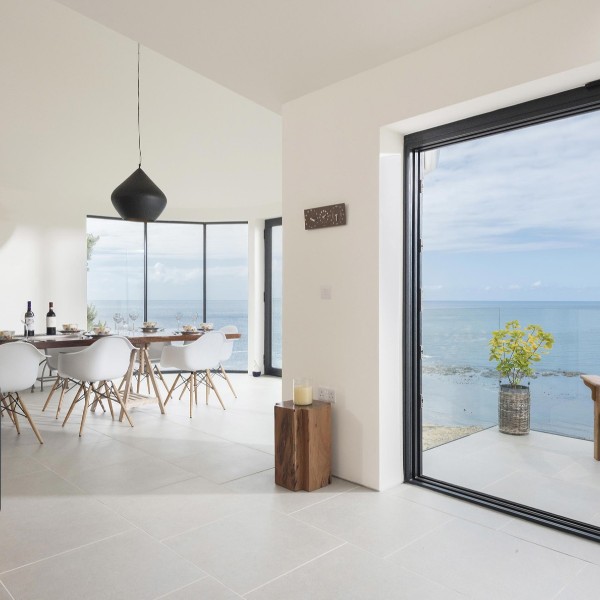 伊盾門窗爆品新騎士系列推拉門有哪些優點？