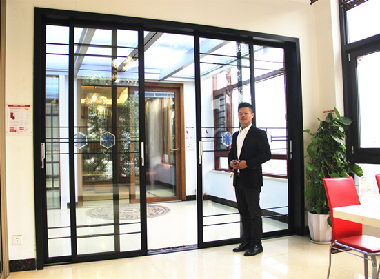 對于門窗人來說，2018年是一個艱難的年份，這一年走過的路實在太艱難了！不過，沒經(jīng)歷過風雨，又怎么能夠看見彩虹呢？我們有理由相信，熬過了堅信的2018年后，2019年門窗市場一定會好起來的！