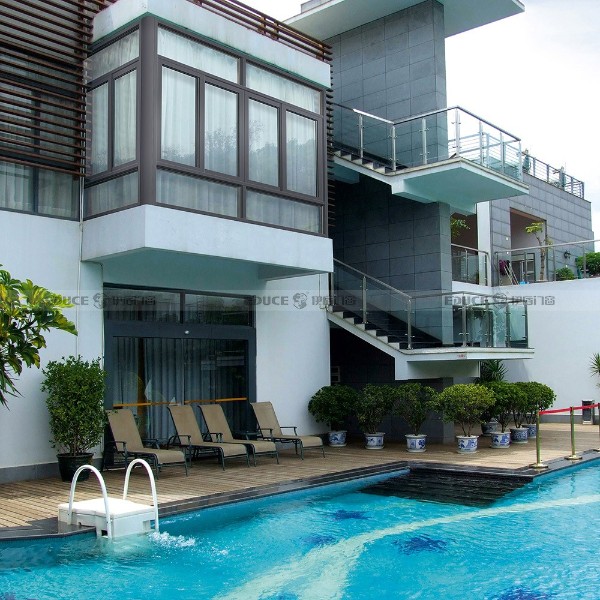 陽(yáng)臺(tái)斷橋推拉窗-佛山門窗-伯爵