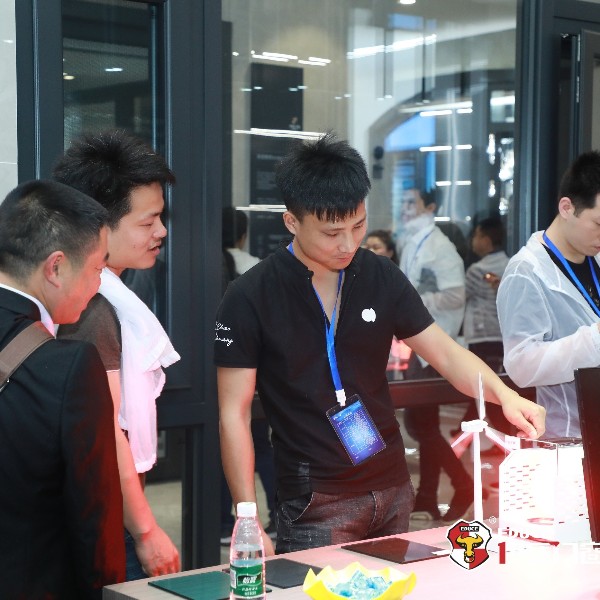 伊盾節(jié)能安全門窗有哪些特性？